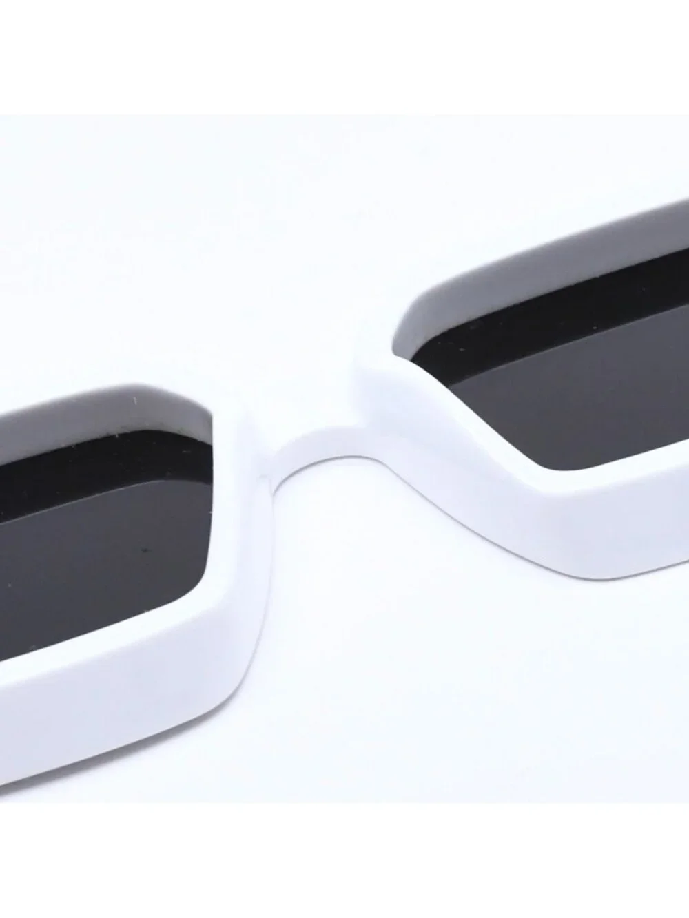 Louis Vuitton Sunglasses 1.1 Millionaire Eyewear White
